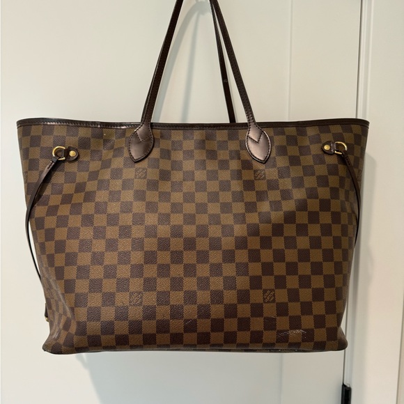 Authentic Louis Vuitton Neverfull MM - Picture 3 of 15